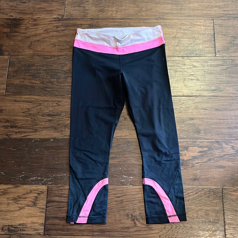 Lululemon leggings size 6